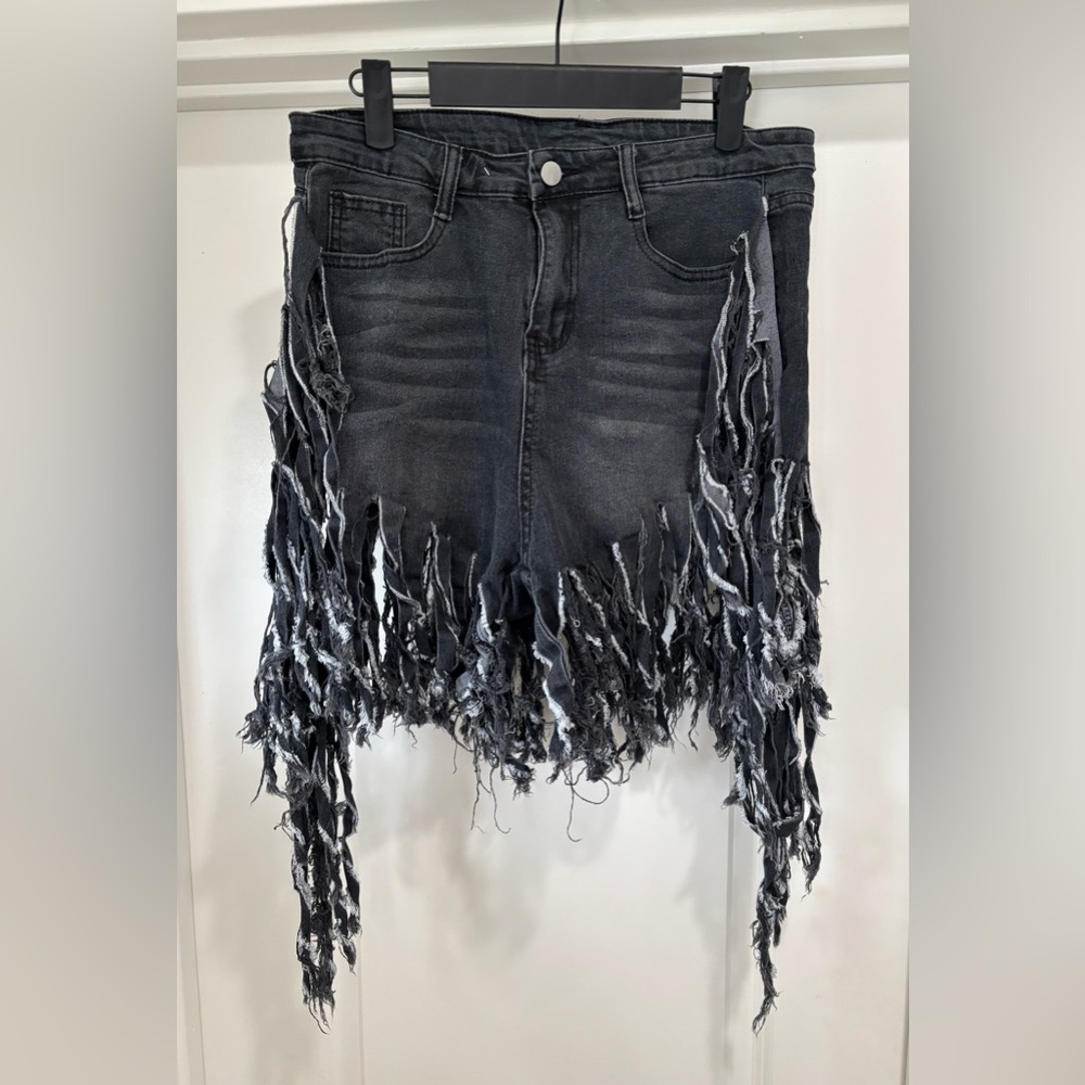 Fringe Hem gray Denim shorts